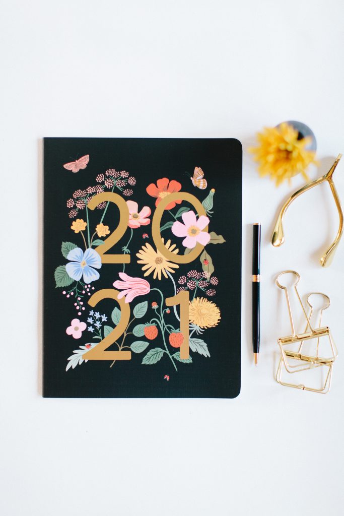 2021 diary flatlay image